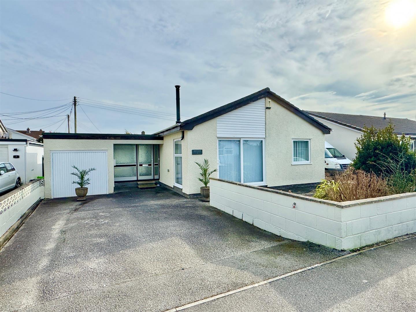3 bed property in Pengelly Way, Truro